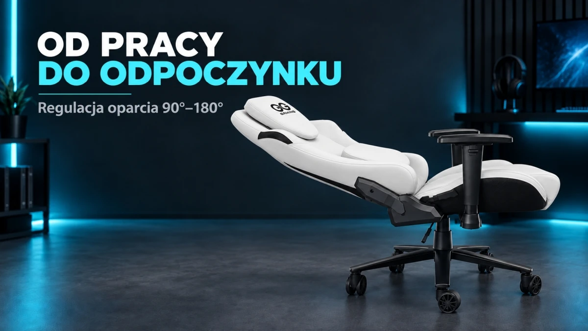 Biały fotel gamingowy Striker z oparciem rozłożonym do pozycji 180 stopni