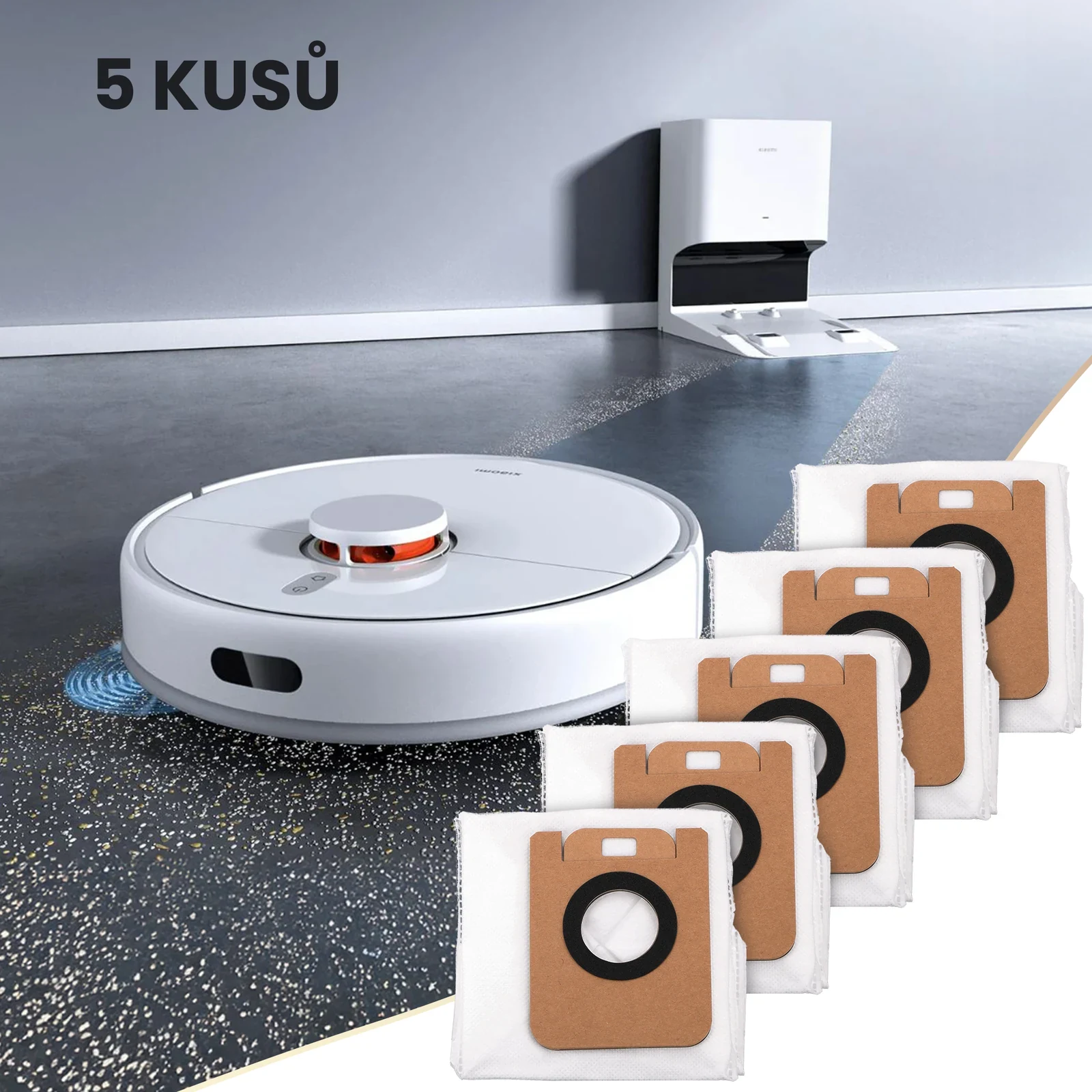 Robotický vysavač na podlaze a pět bílých sáčků vedle stanice